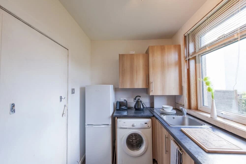 Montgomery Apartments - Stevensons - photo 20