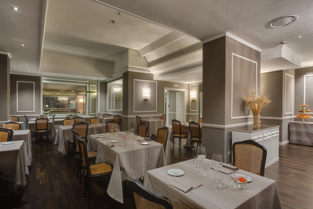 Plaza Hotel Lucchesi - photo 31