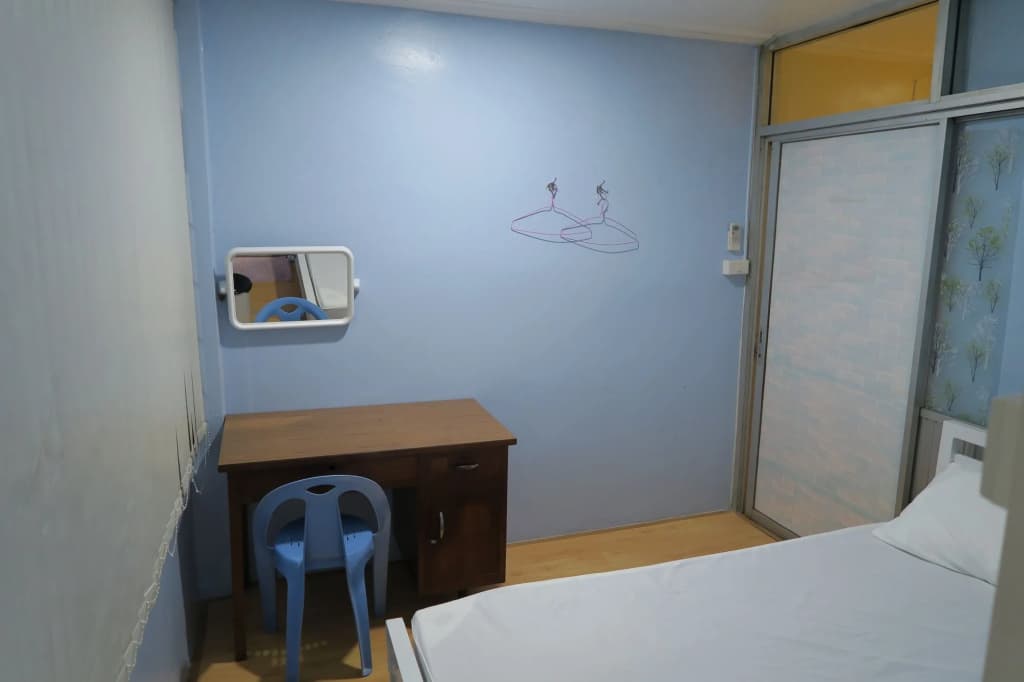 Red Lips Hostel - photo 3