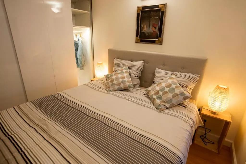 Central Canal Apartments - photo 2