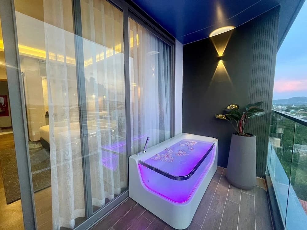 The Blue Mavi Hotel - photo 2