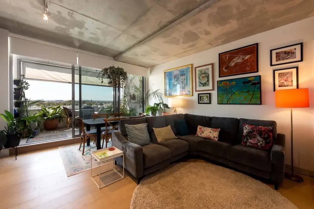 Brunswick Retreat! 5th Floor 1-bed Unit w Parking - photo 4
