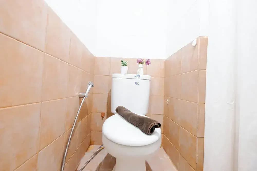 Neutral Tone 2Br At Green Pramuka City Apartment - photo 16