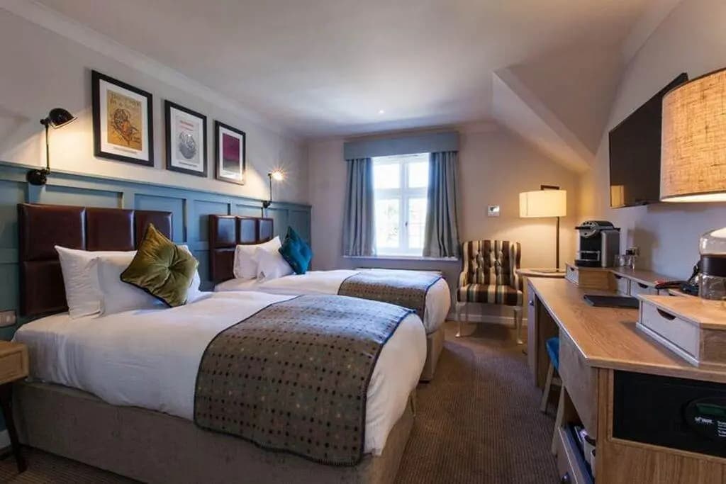The White Hart Hotel - photo 6