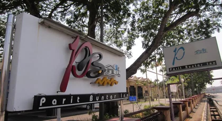 Parit Buntar Inn - photo 9