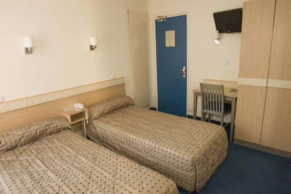 Hotel Lilas Gambetta - photo 7