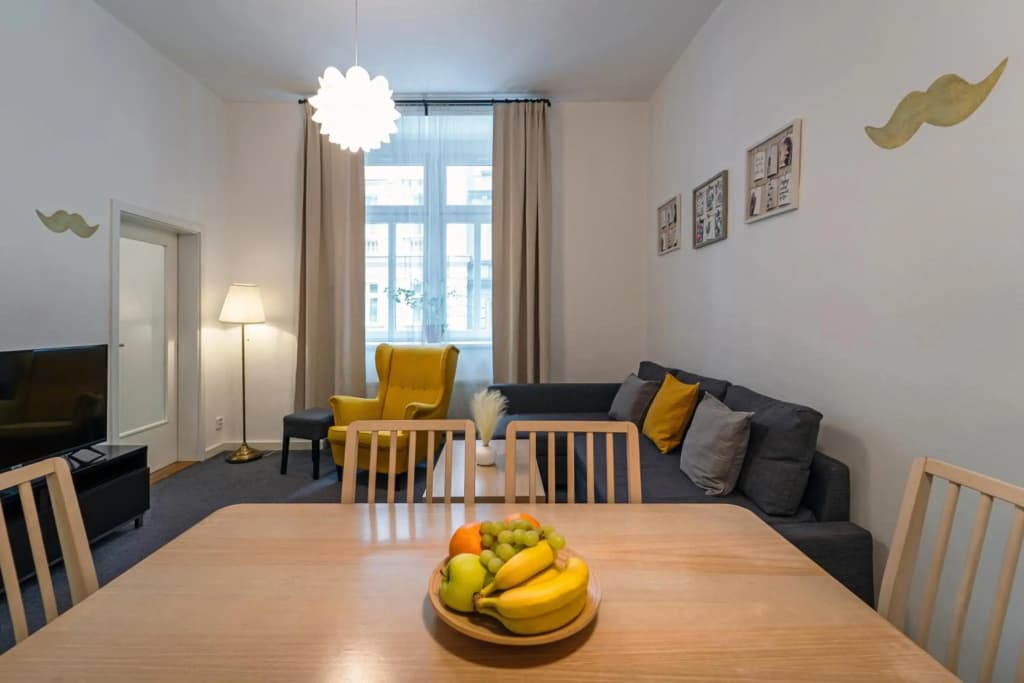 Little Tom Apartments - photo 2