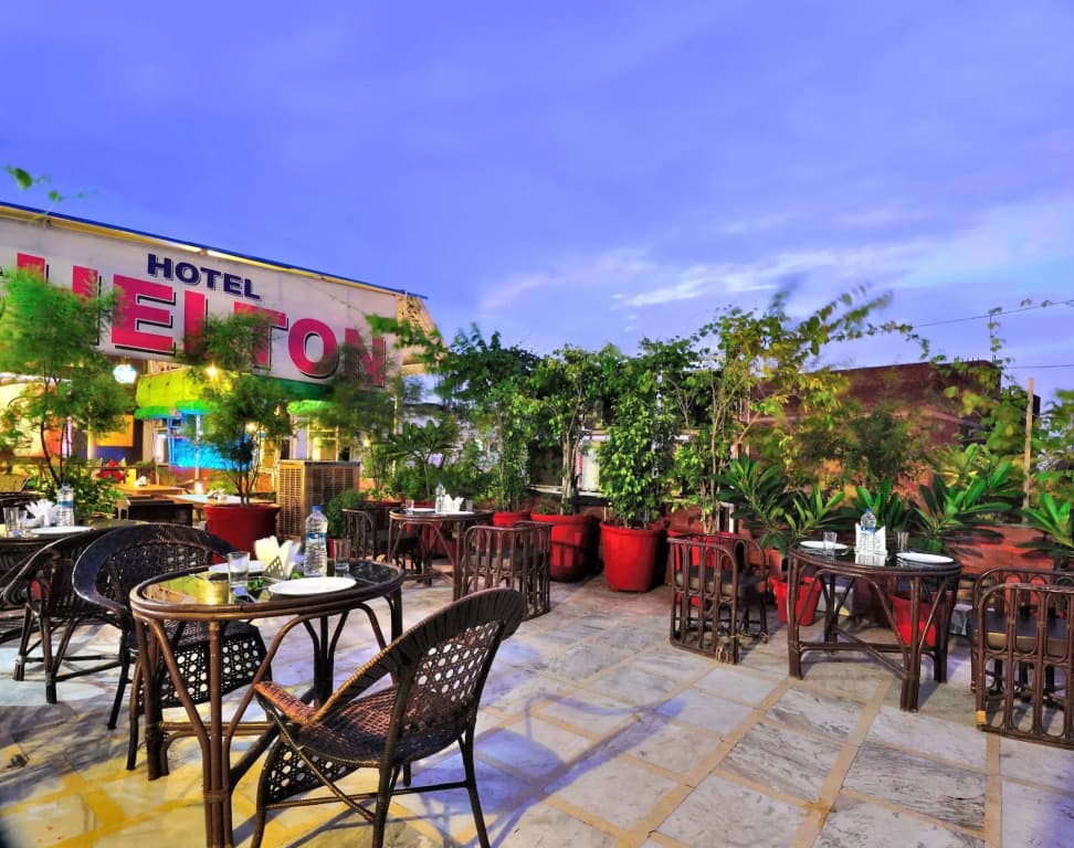 Hotel Shelton - photo 14