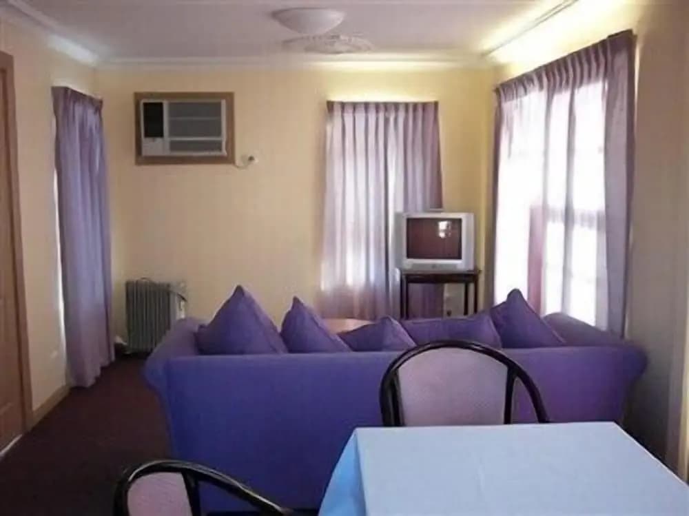 West City Motel - photo 4