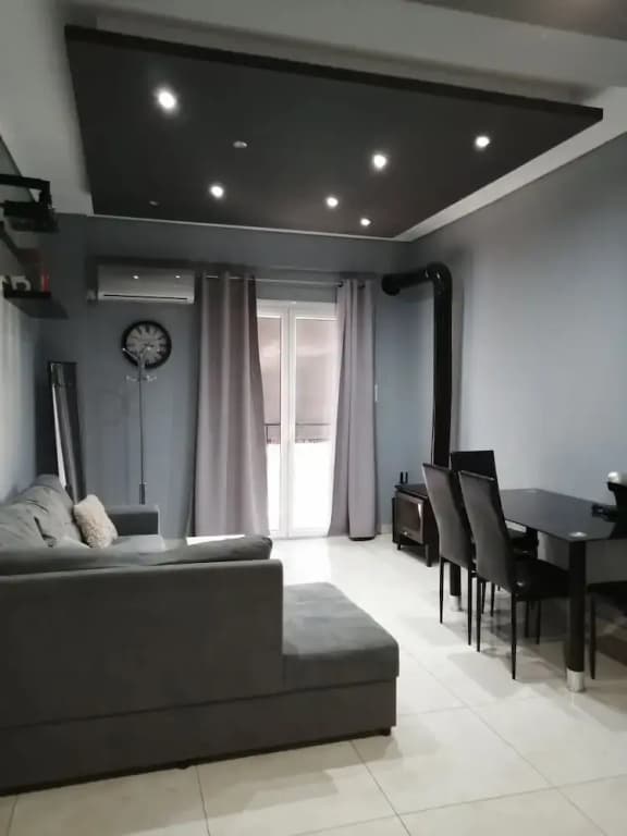 Bright And Modernized Apartment Psyri - photo 5