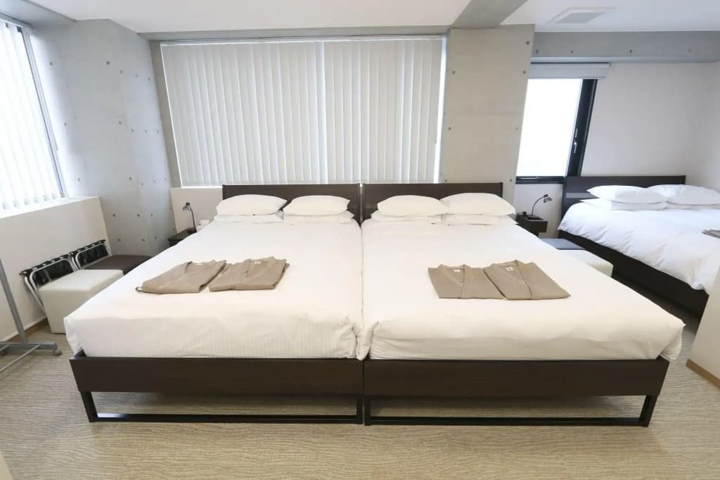 Lightning Hotel - photo 6