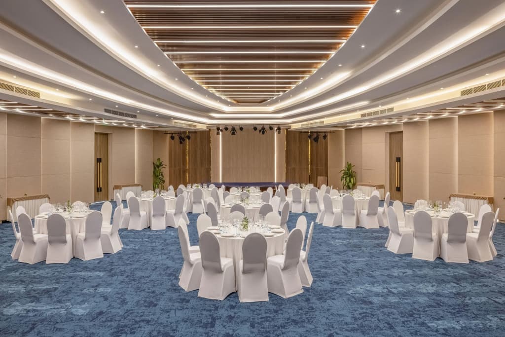 Melia Danang Beach Resort - photo 42