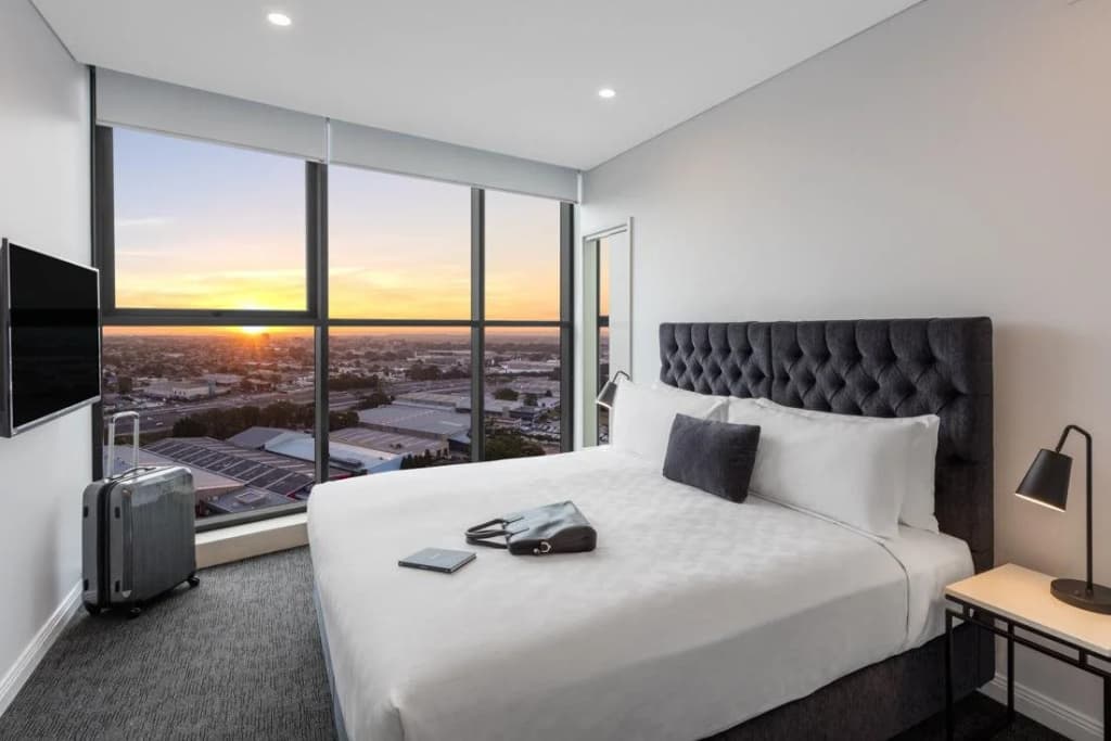 Meriton Suites Carter Street - photo 4