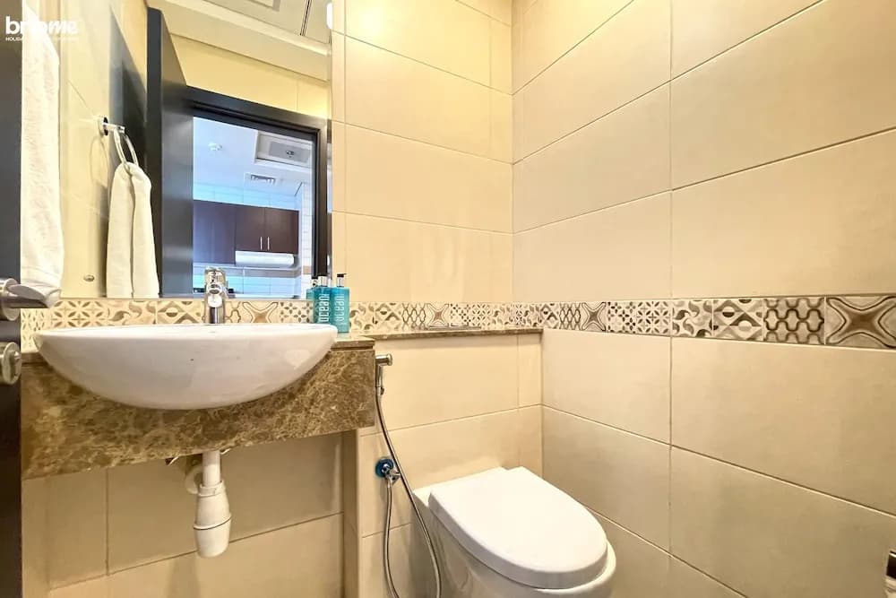 bnbme | The Court Tower | 1 BDR - photo 4
