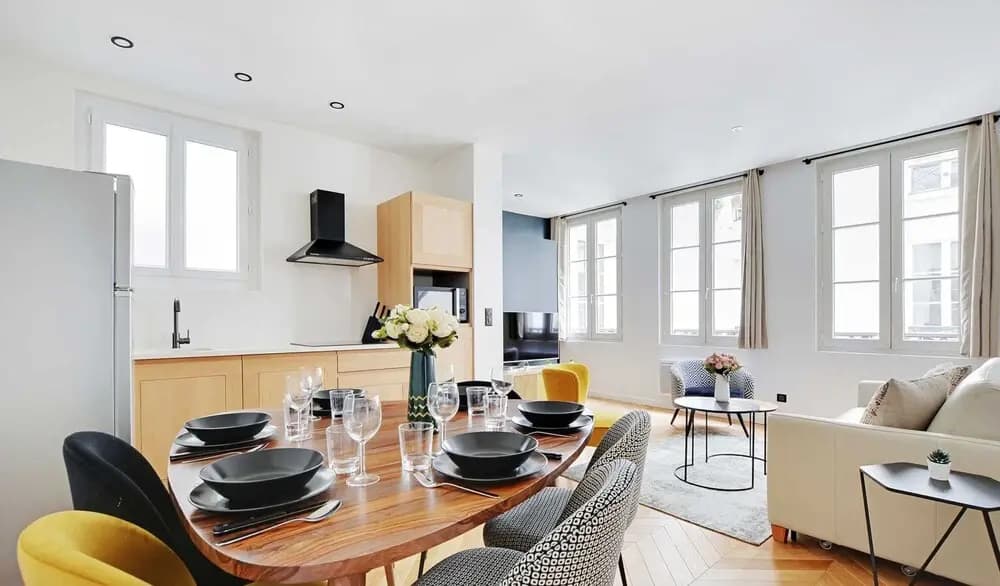 Charming Apartment- 2br/6p - Le Marais - photo 1