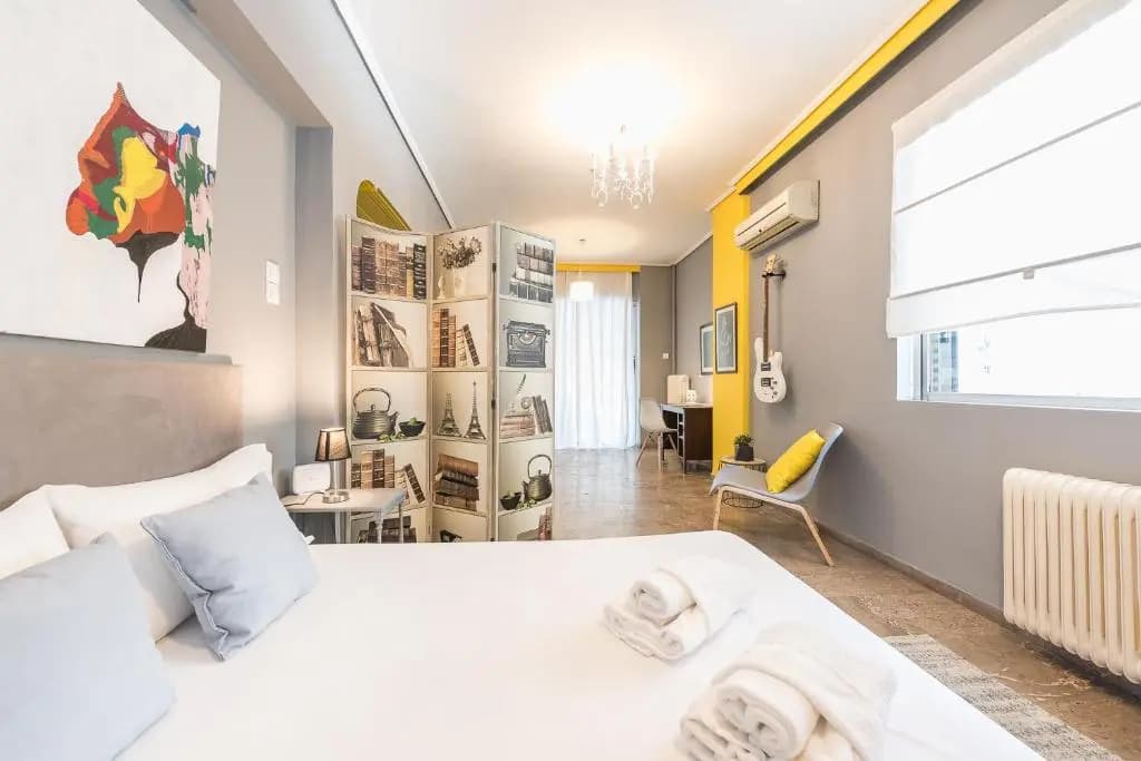Stylish Apartment with Balcony by Cloudkeys - photo 3