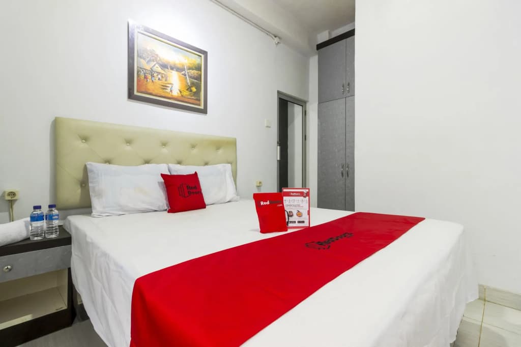 Reddoorz near Gajah Mada Plaza 2 - photo 5