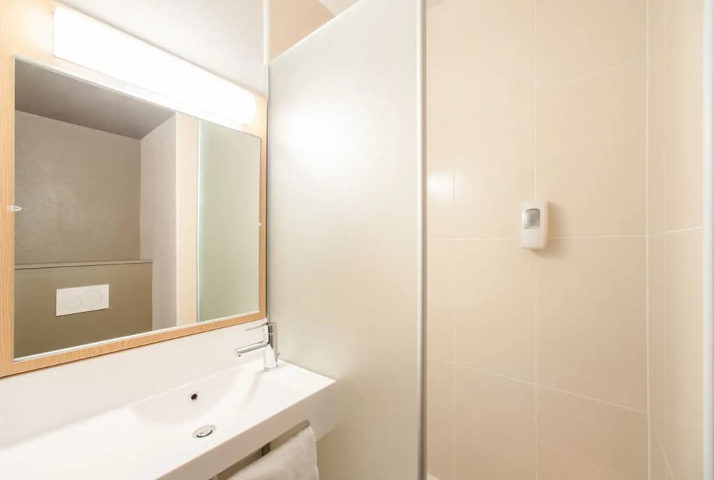 B&B HOTEL Paris Porte des Lilas - photo 9