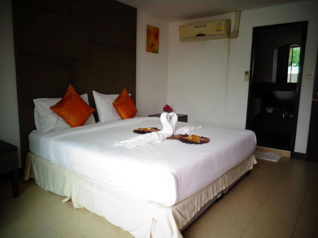 BGW Phuket - Hostel - photo 4