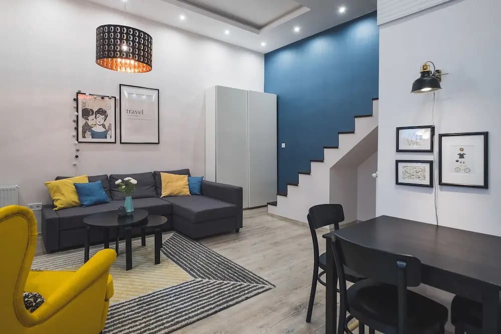 CozyYellowCube Apartment - photo 12