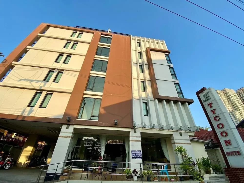 Tycoon Holiday Hotel - photo 1