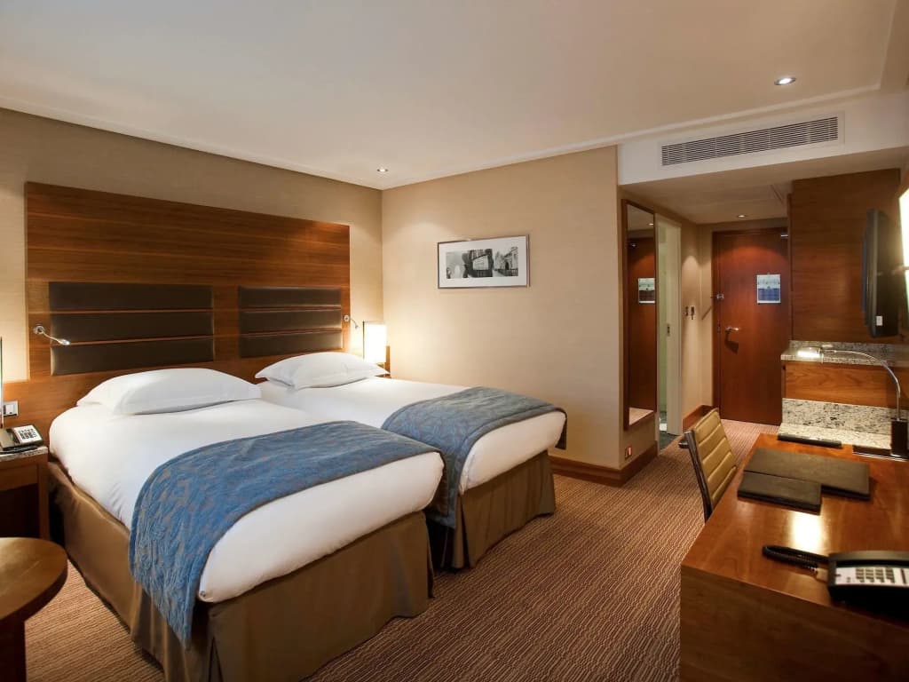 Sofitel London Heathrow - photo 7