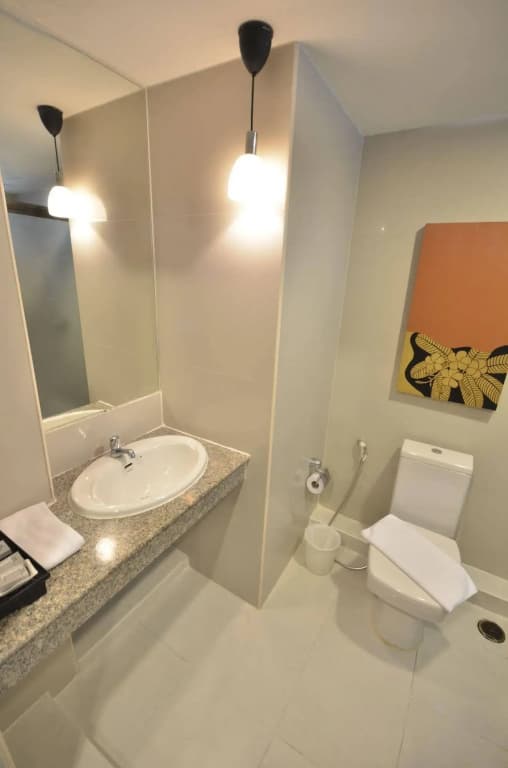 The Heritage Sathorn Suite Hotel - photo 9