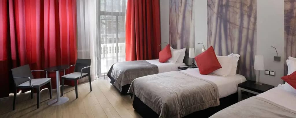 The Queens Gate Hotel - photo 33