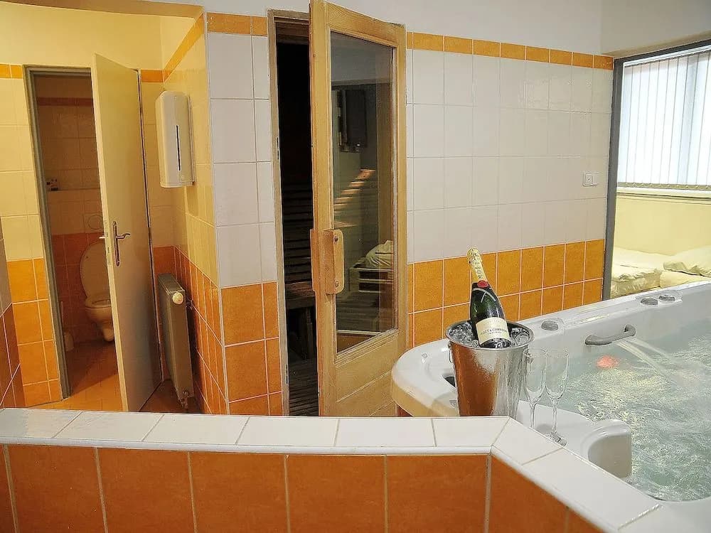 Free Zone-Hostel Praha - photo 8
