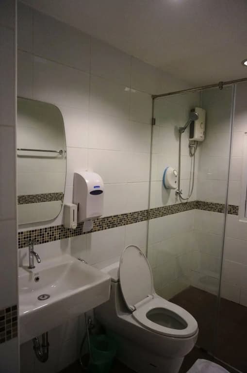 TH Beach Hotel - photo 10