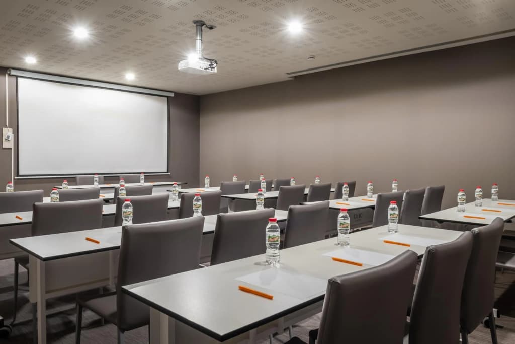 Arya Stadium Hotel - photo 41