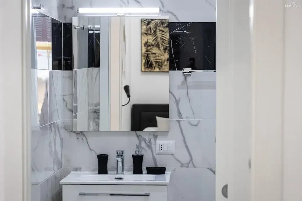 Rental in Rome Germanico Apartment - photo 10