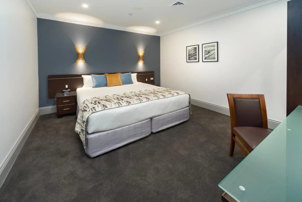 Hyde Park Inn - photo 34