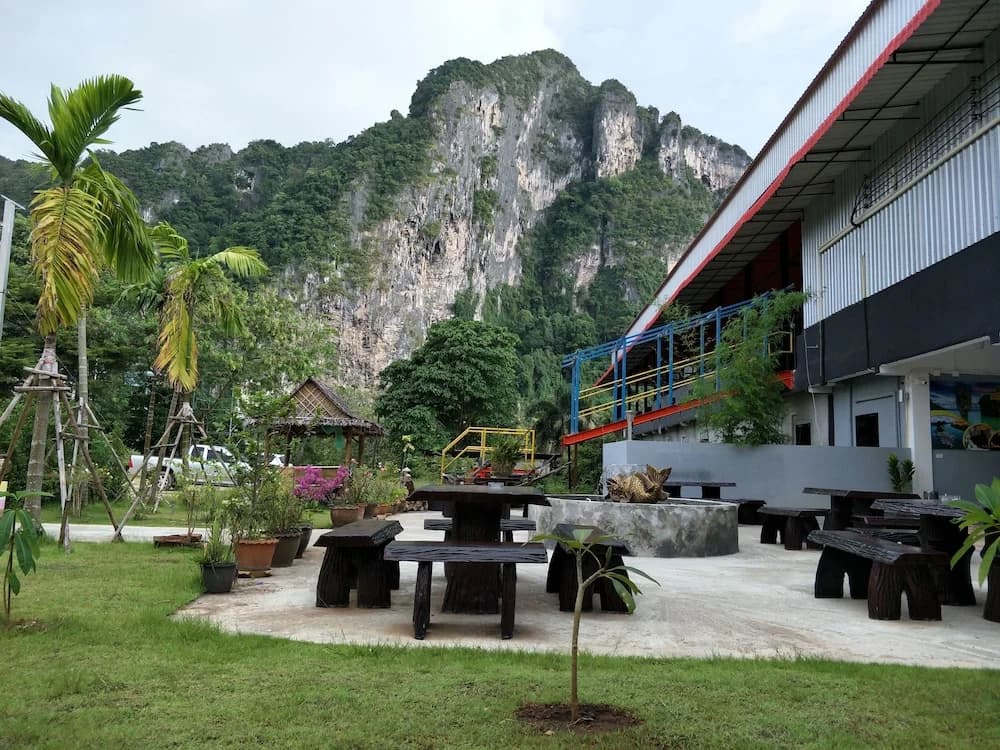 OYO 1147 The Moment Hostel - photo 15