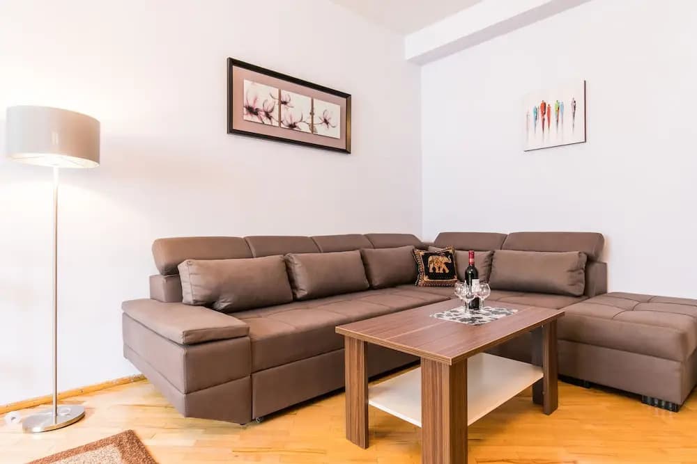Freedom Square Apartment With View - photo 9