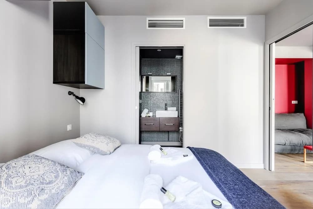 Comfortable Apartment Next to Malesherbes - Very Calm - photo 3