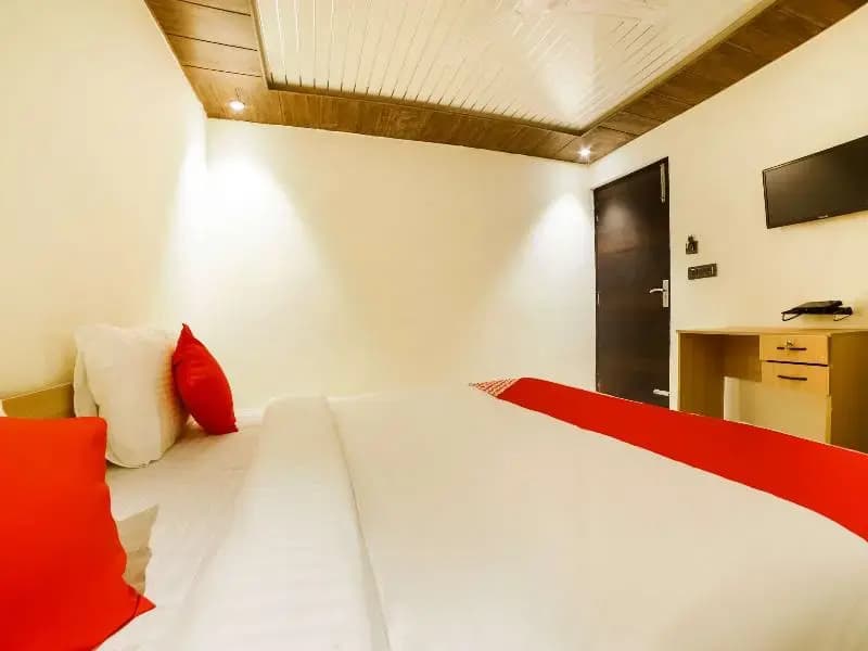 Collection O  80122 Pitampura Residency - photo 4