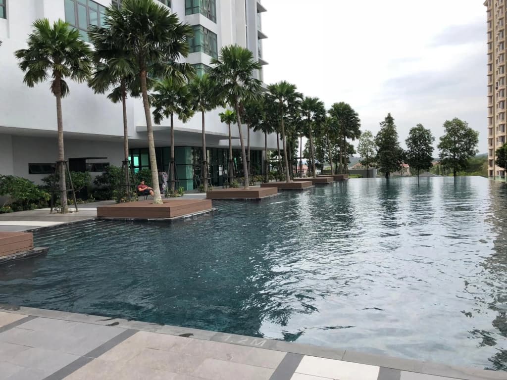 Tropicana Avenue Service Residence II - photo 1