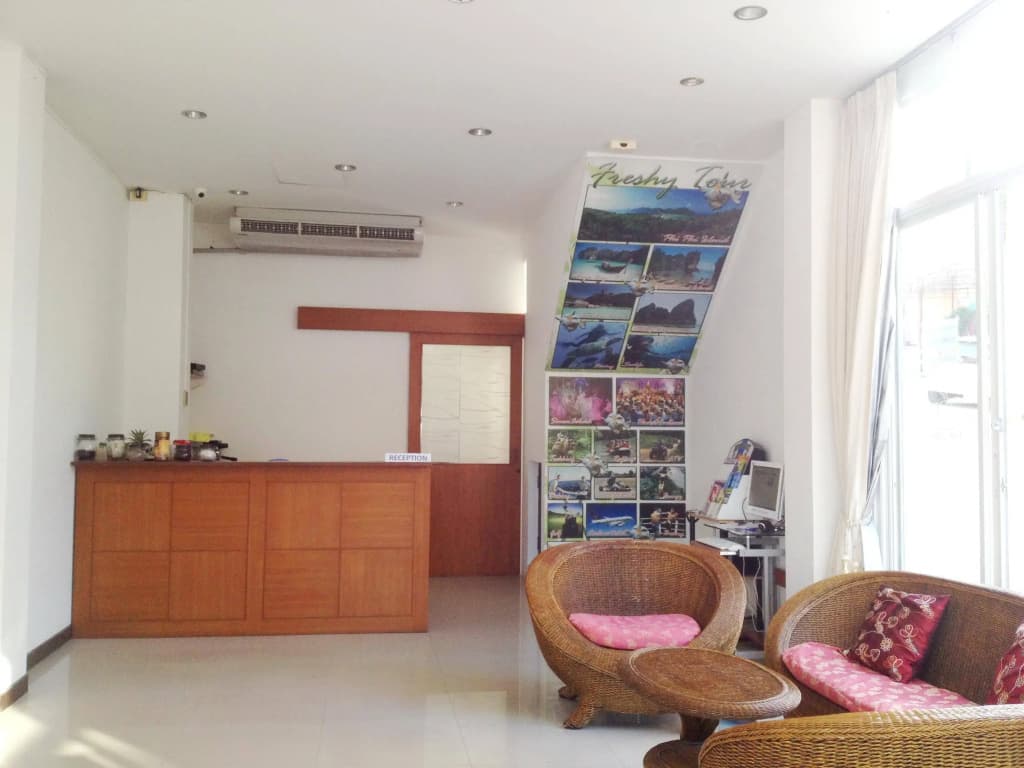 Phuket Point Guesthouse - photo 1