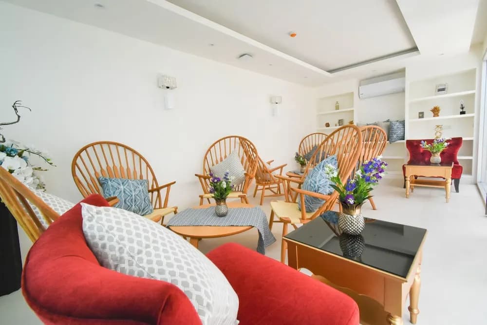 The Aristo Seaview Patong - photo 16