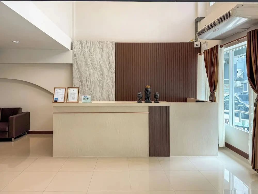 PL Residence Hotel Patamnak Soi 3 - photo 2