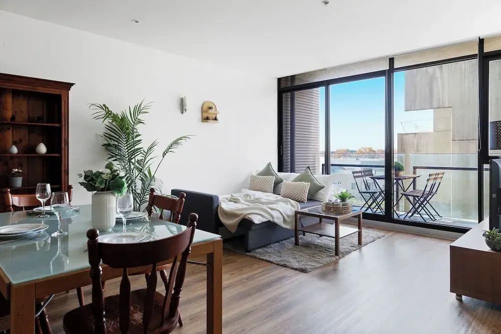A Chic 2BR Apt Near Melbourne Uni, Free Parking - photo 7