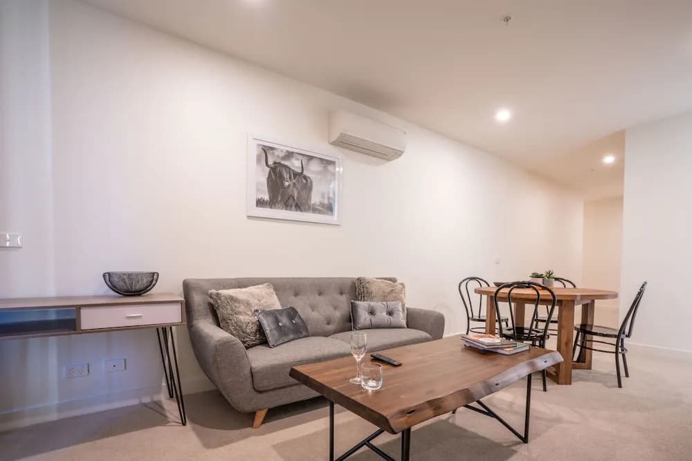 Poplar Apartments - photo 10
