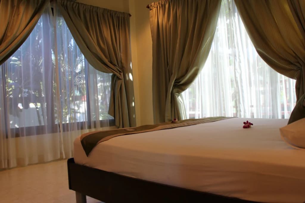 The Waterfront Hotel at Fisherman's Village - photo 5