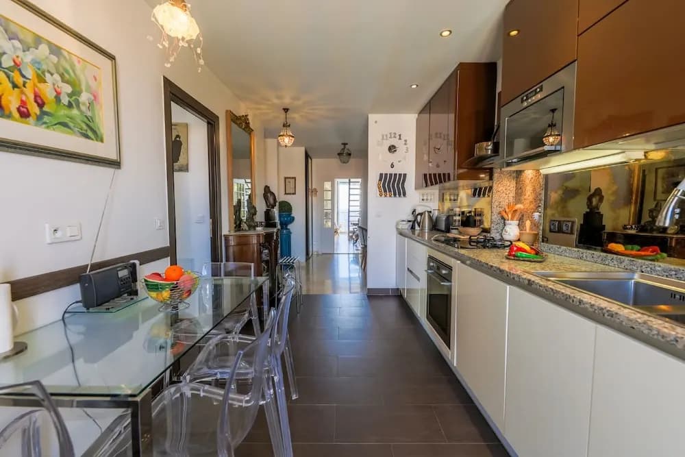 AU BEAU RIVAGE AP2049 by RIVIERA HOLIDAY HOMES - photo 14