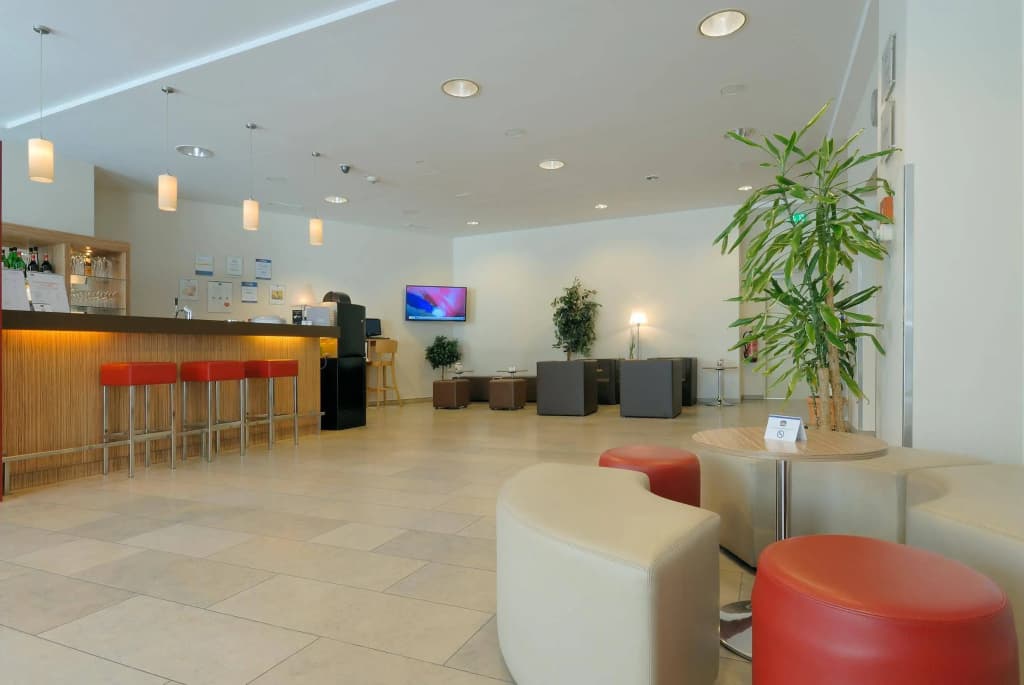 B&B Hotel Berlin City-Ost - photo 2
