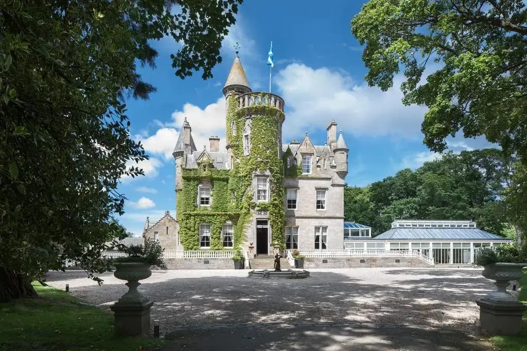 Carlowrie Castle - photo 1