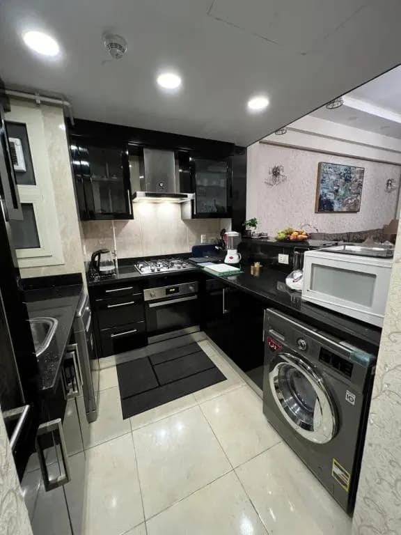 Elegant Duplex with Pool Frontauc - photo 20