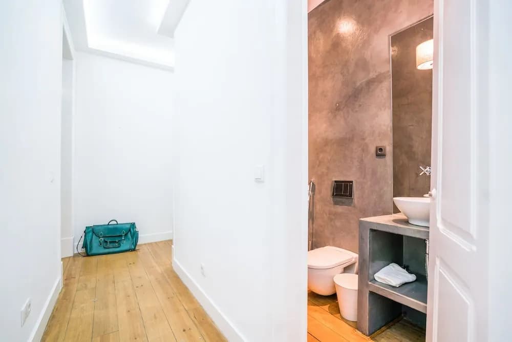 Estrela Neoclassical Apt River View - photo 9
