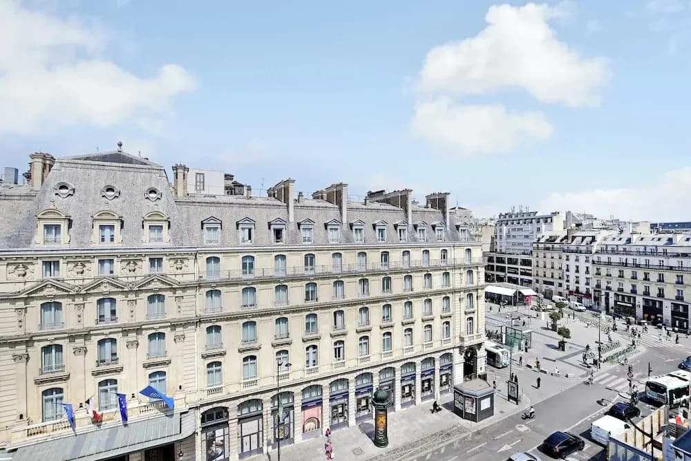 Apt a/c 3br/6p - Saint-lazare/les Champs Elysee - photo 1